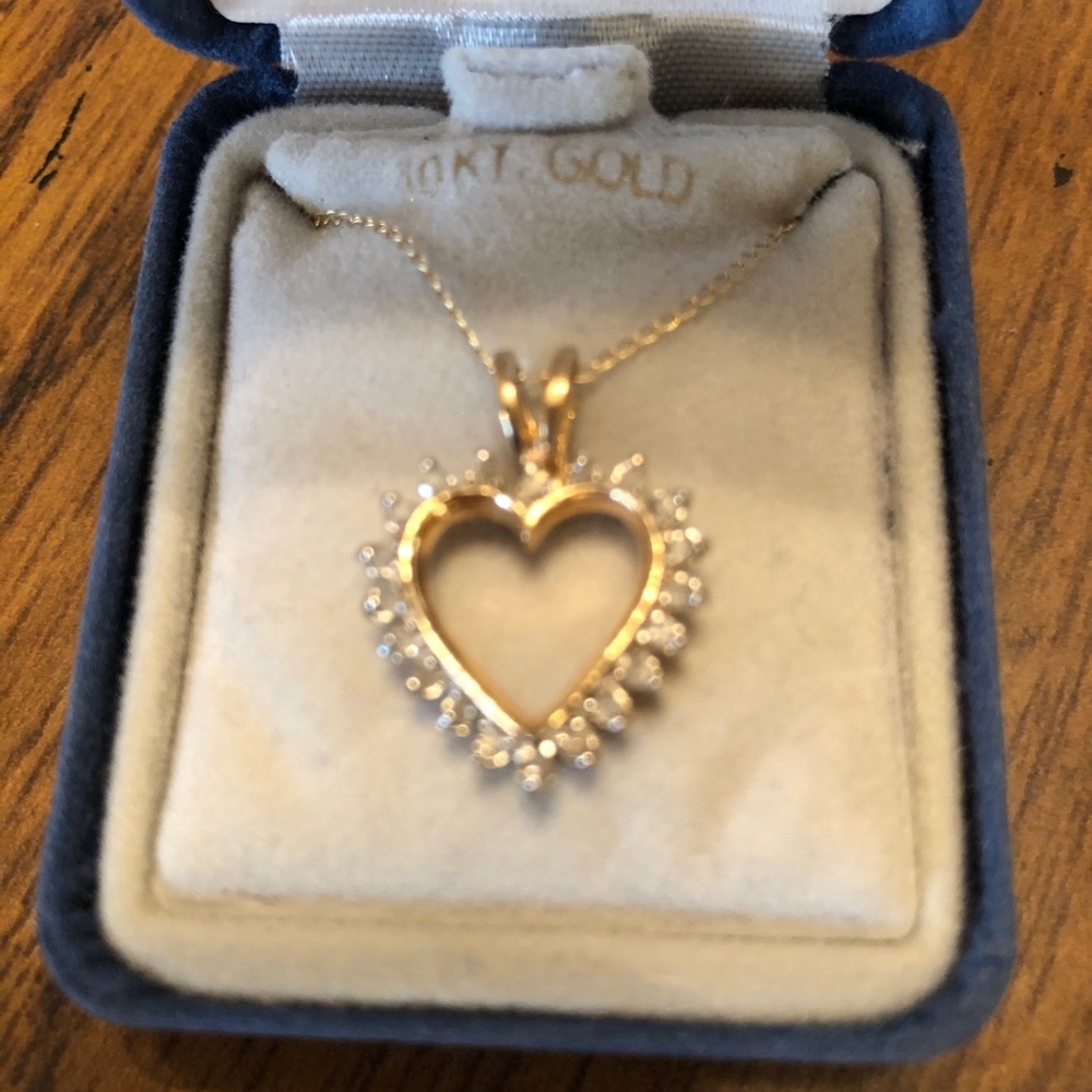 Gold and diamond necklace